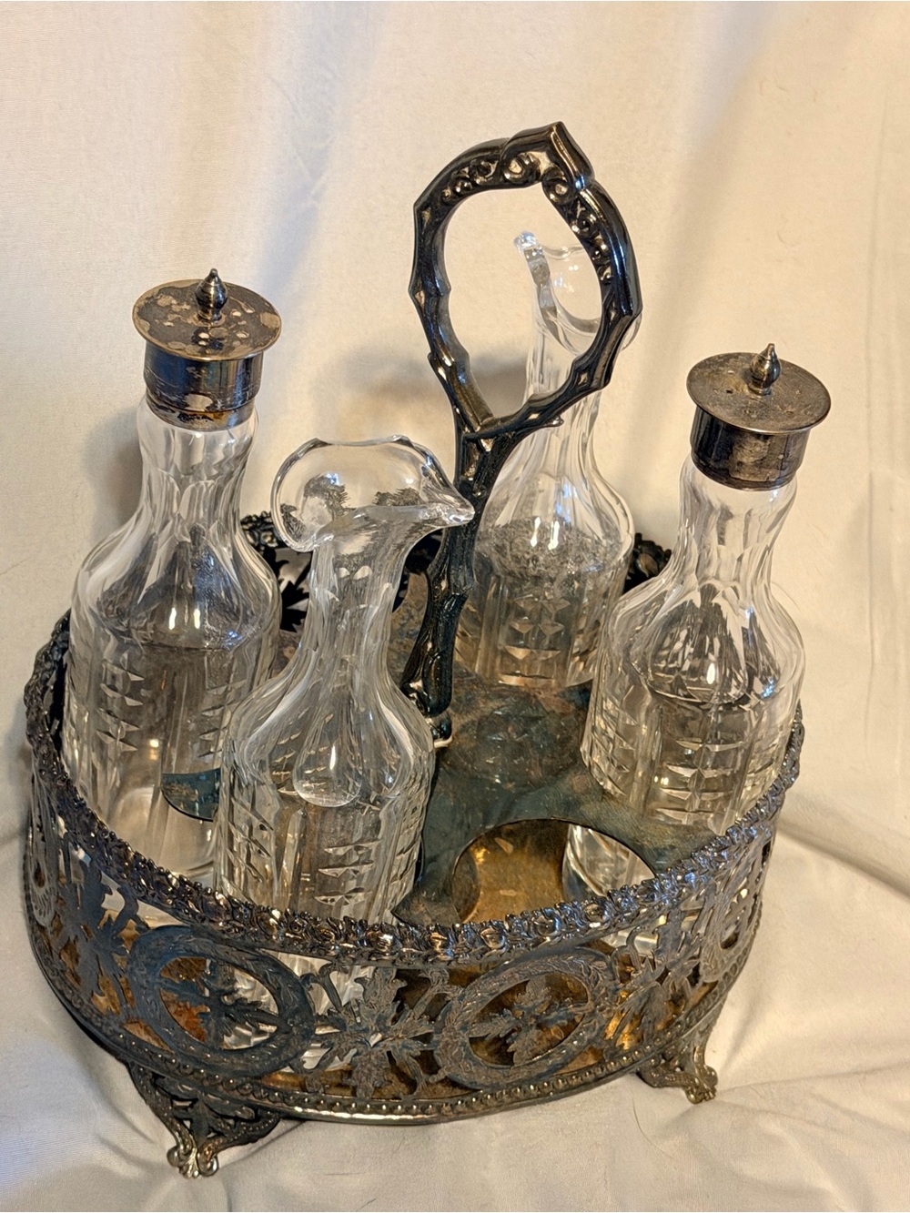 Vintage Ornate Cruet Set 4 Glass Bottles Metal Caddy Victorian Table Decor - Picture 4 of 10